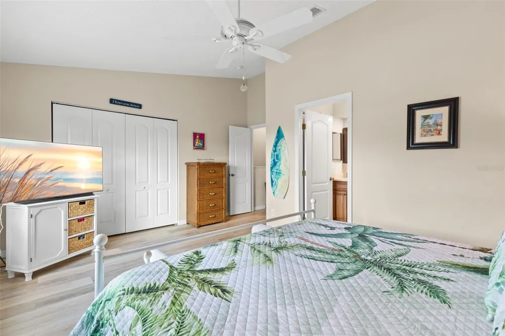 216 HEMINGWAY DRIVE Oldsmar, FL 34677