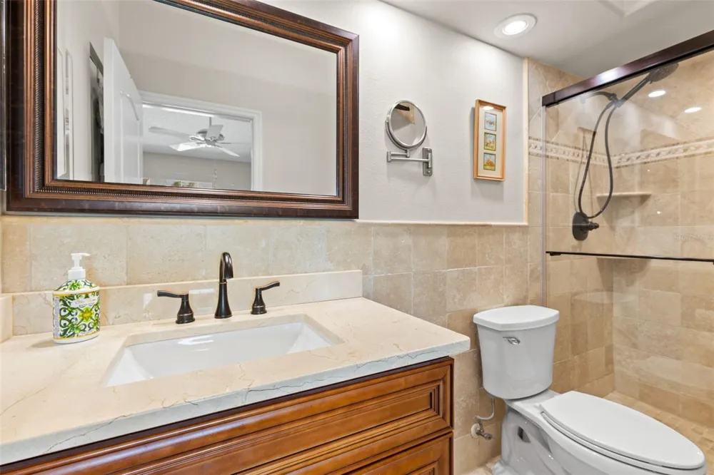 216 HEMINGWAY DRIVE Oldsmar, FL 34677