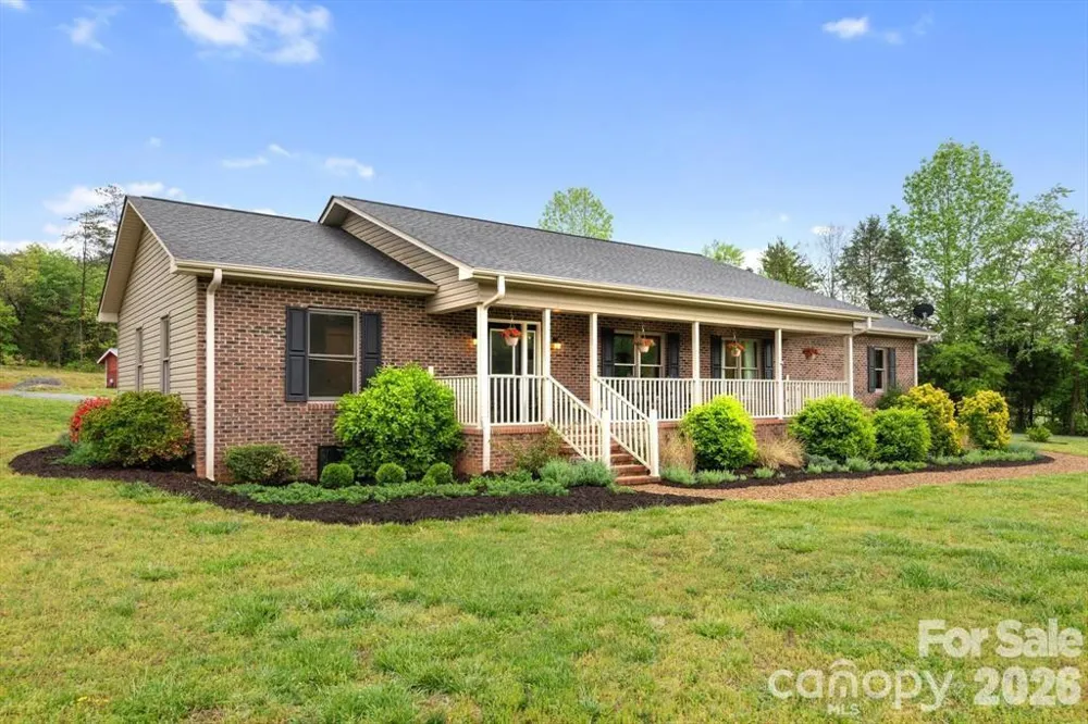 1091 Bill Collins Road Columbus, NC 28722