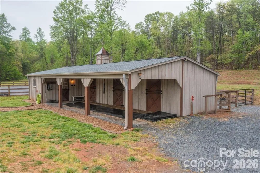 1091 Bill Collins Road Columbus, NC 28722