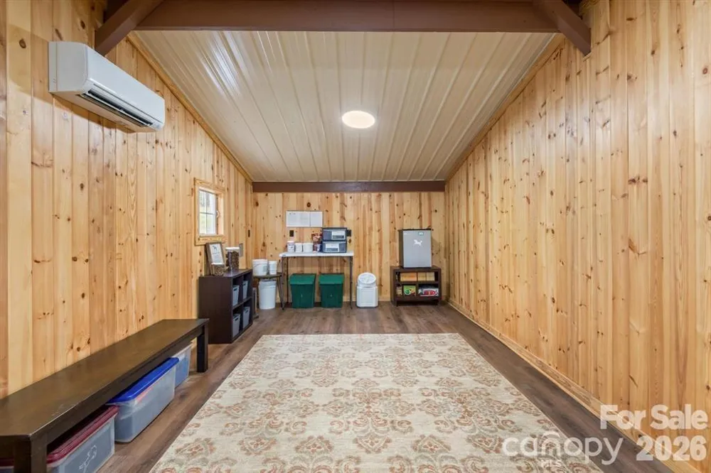 1091 Bill Collins Road Columbus, NC 28722