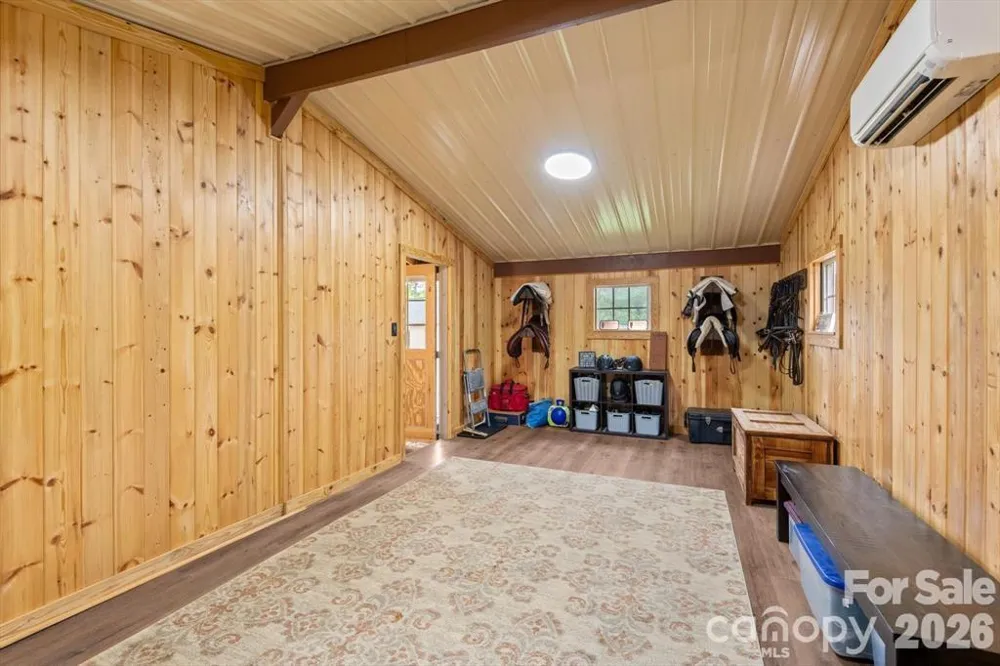1091 Bill Collins Road Columbus, NC 28722