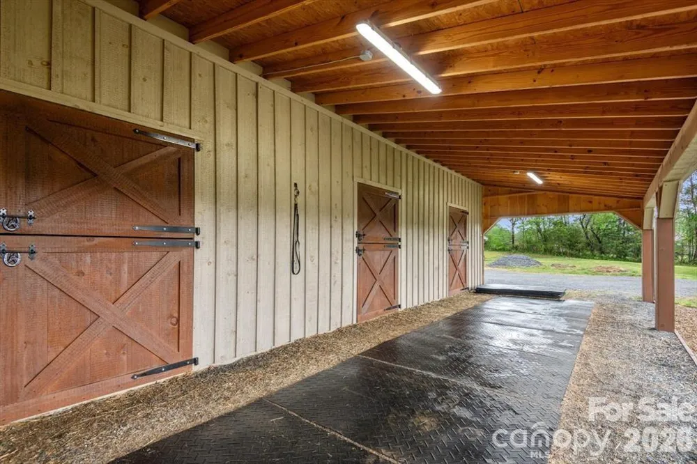 1091 Bill Collins Road Columbus, NC 28722
