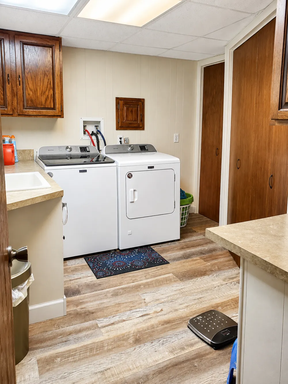 7709 Ewing Avenue Brooklyn Park, MN 55443
