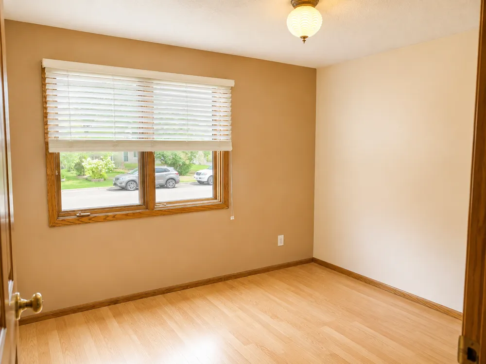 7709 Ewing Avenue Brooklyn Park, MN 55443