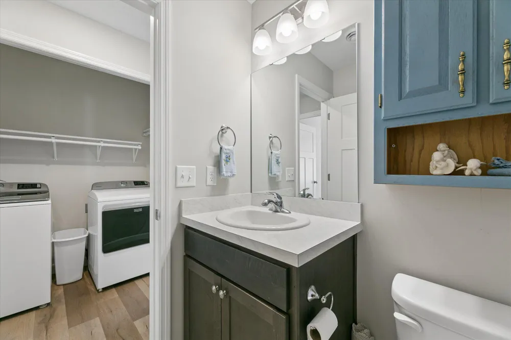 6049 Iris Lane Rockford, MN 55373