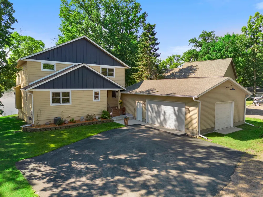 10022 Lake Mist Drive Pine City, MN 55030