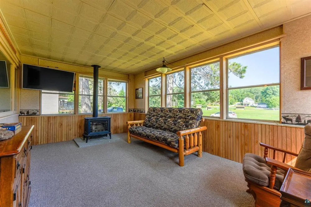 512 2nd Street Tower, MN 55790