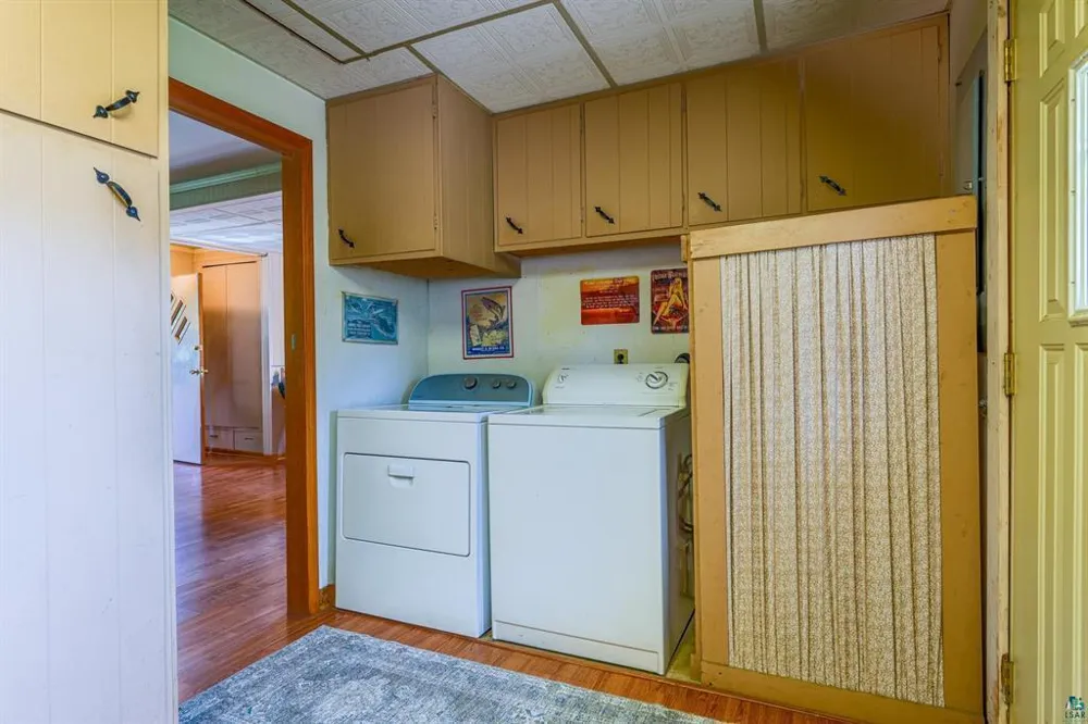 512 2nd Street Tower, MN 55790
