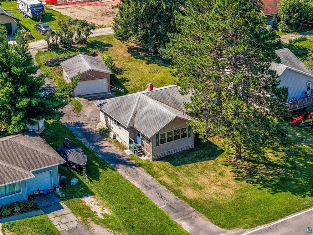 512 2nd Street Tower, MN 55790