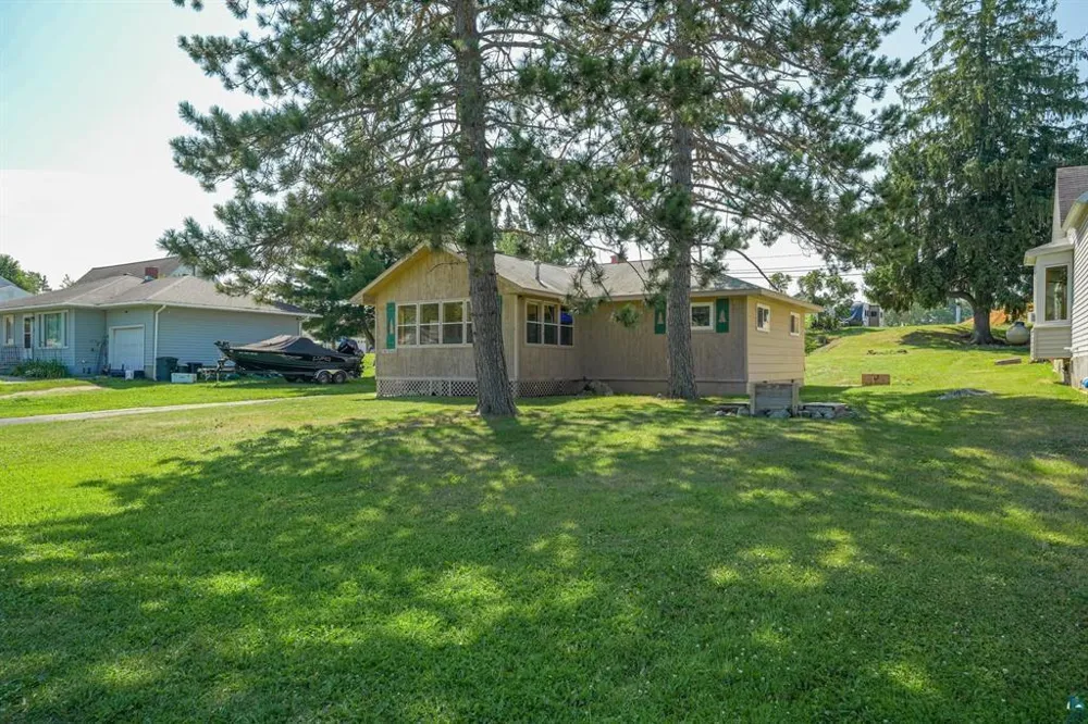 512 2nd Street Tower, MN 55790