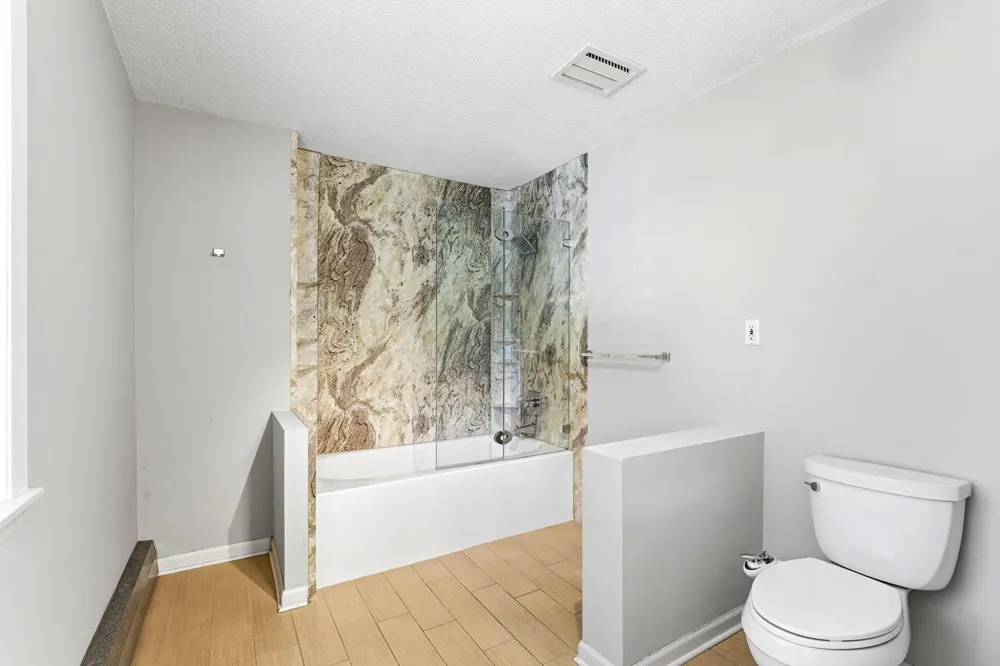 1866 Shryer Avenue W Roseville, MN 55113