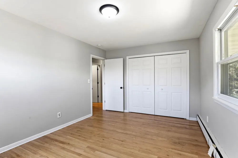 1866 Shryer Avenue W Roseville, MN 55113