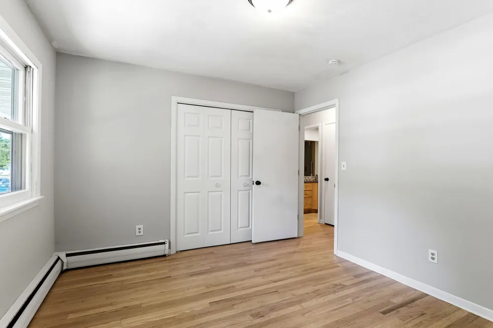1866 Shryer Avenue W Roseville, MN 55113