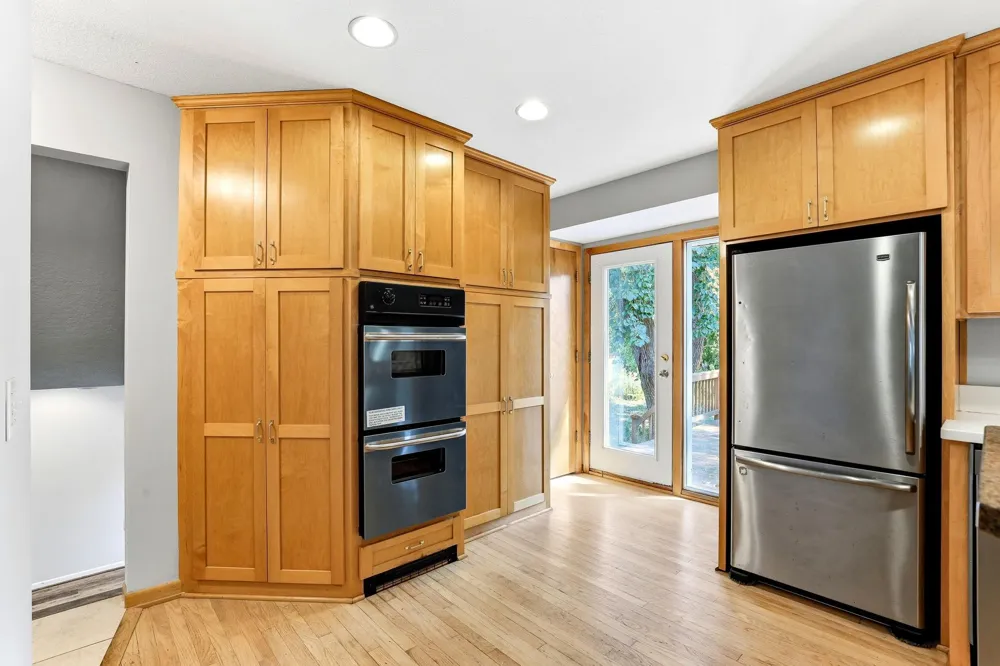 1866 Shryer Avenue W Roseville, MN 55113