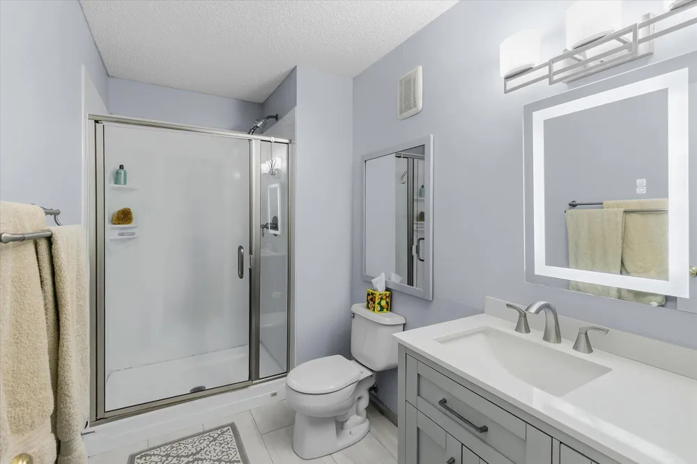 7856 Heinbuch Trail Woodbury, MN 55125