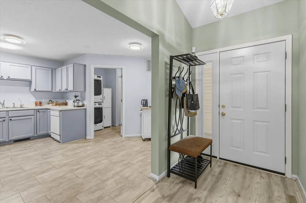 7856 Heinbuch Trail Woodbury, MN 55125