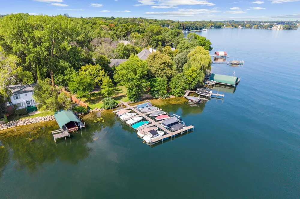 3213 County Road 101 S Minnetonka, MN 55391