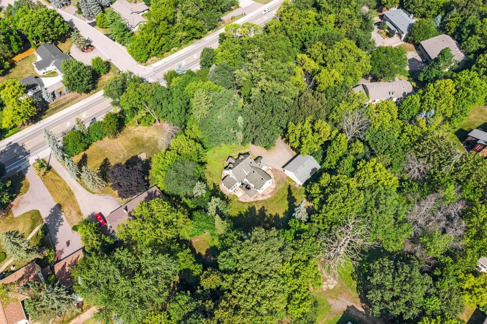 3213 County Road 101 S Minnetonka, MN 55391