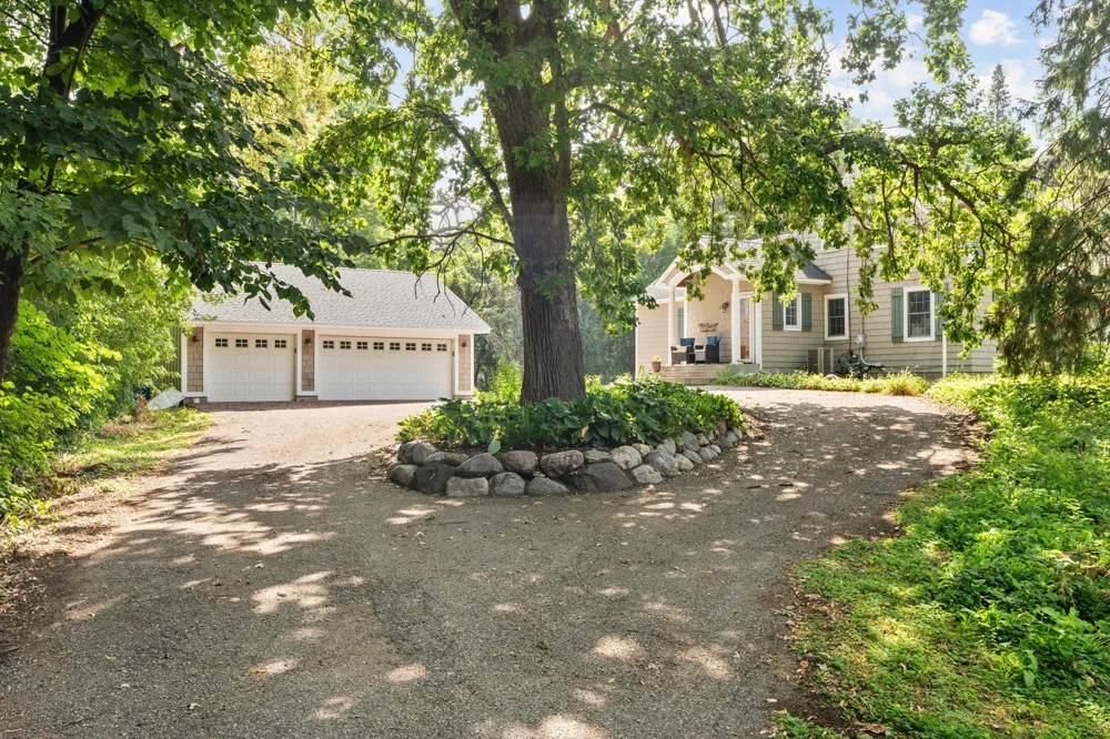 3213 County Road 101 S Minnetonka, MN 55391