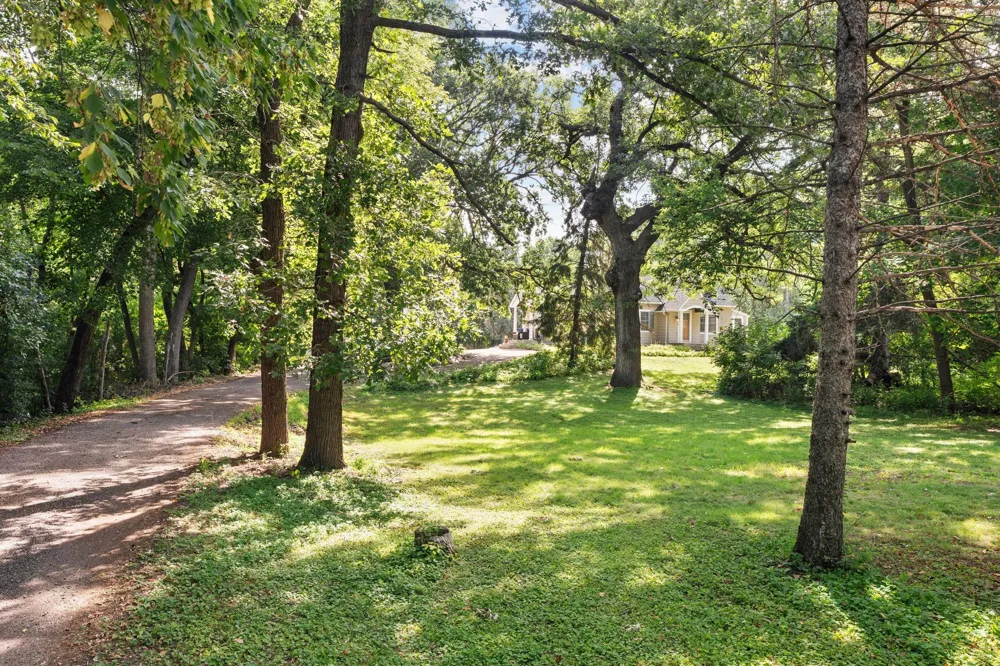 3213 County Road 101 S Minnetonka, MN 55391