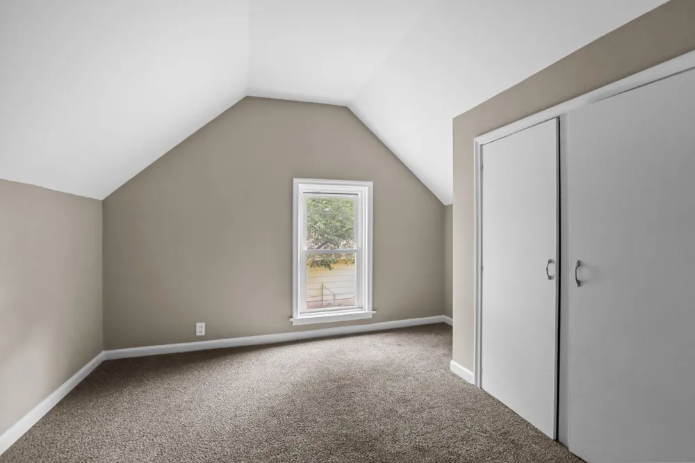 614 Jackson Street Anoka, MN 55303