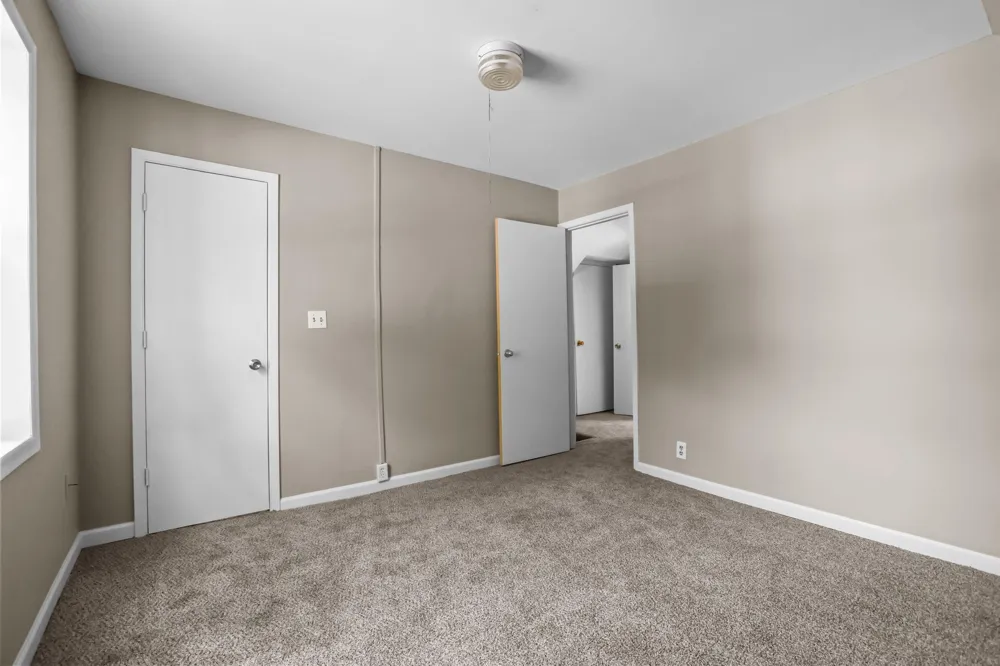 614 Jackson Street Anoka, MN 55303