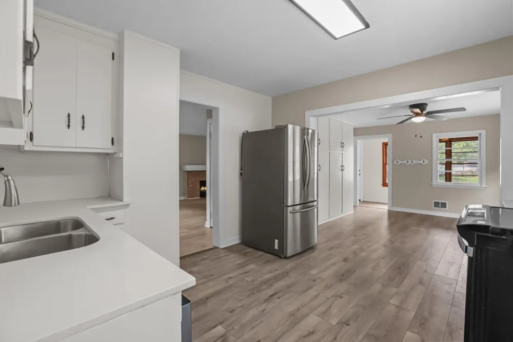 614 Jackson Street Anoka, MN 55303