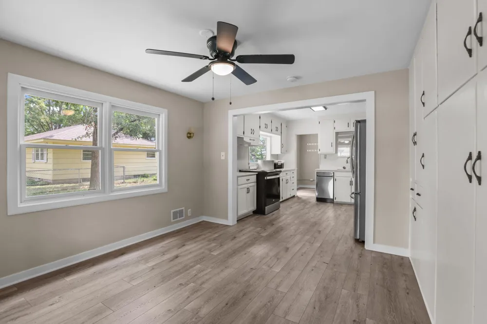 614 Jackson Street Anoka, MN 55303