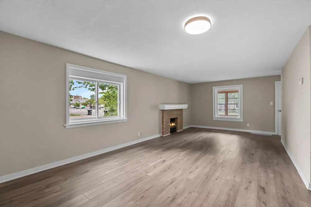 614 Jackson Street Anoka, MN 55303