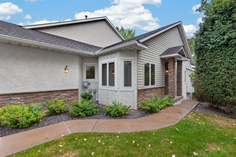 13250 39th Avenue Plymouth, MN 55441