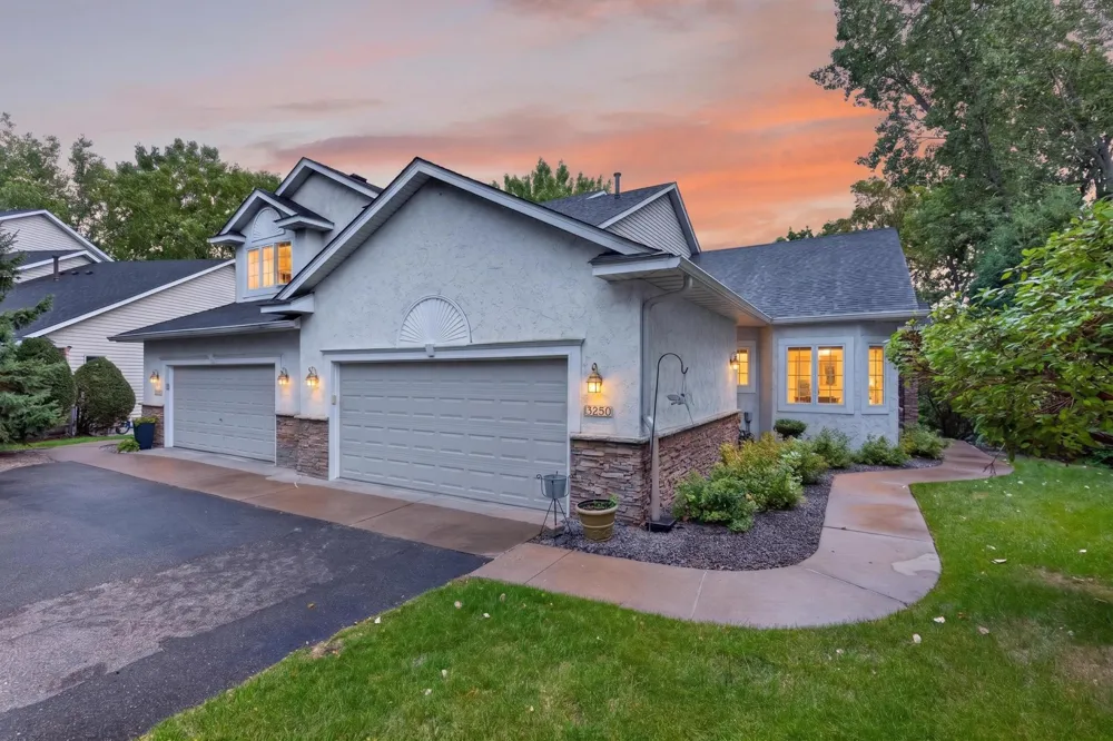 13250 39th Avenue Plymouth, MN 55441