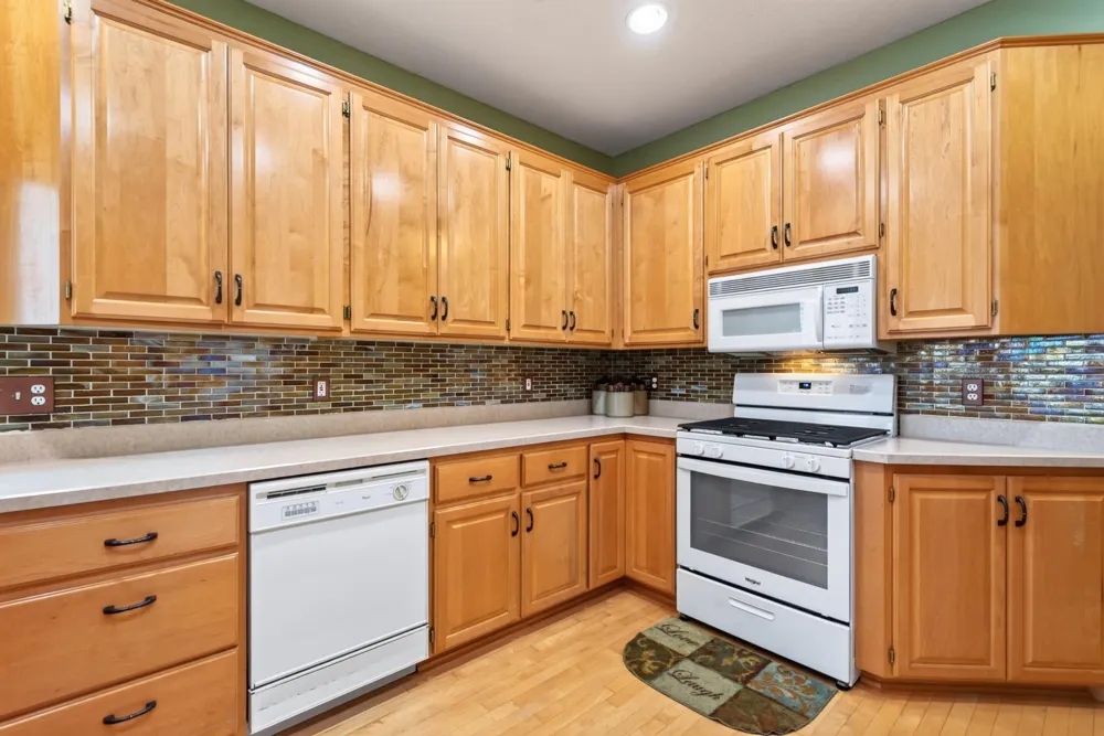 13250 39th Avenue Plymouth, MN 55441