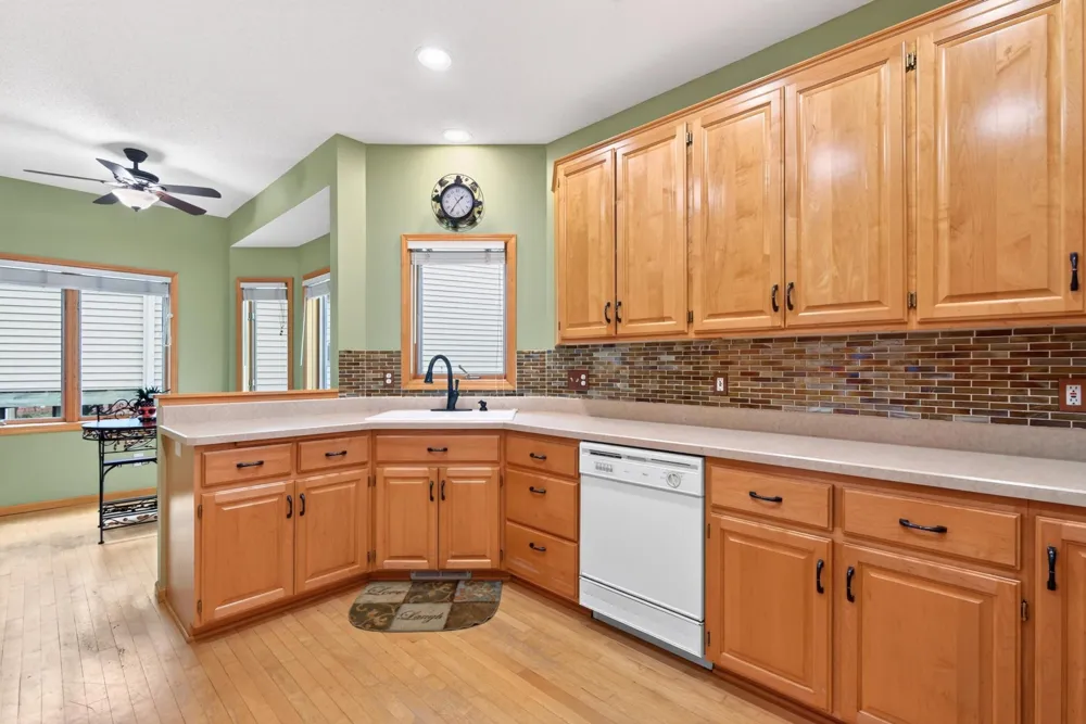 13250 39th Avenue Plymouth, MN 55441
