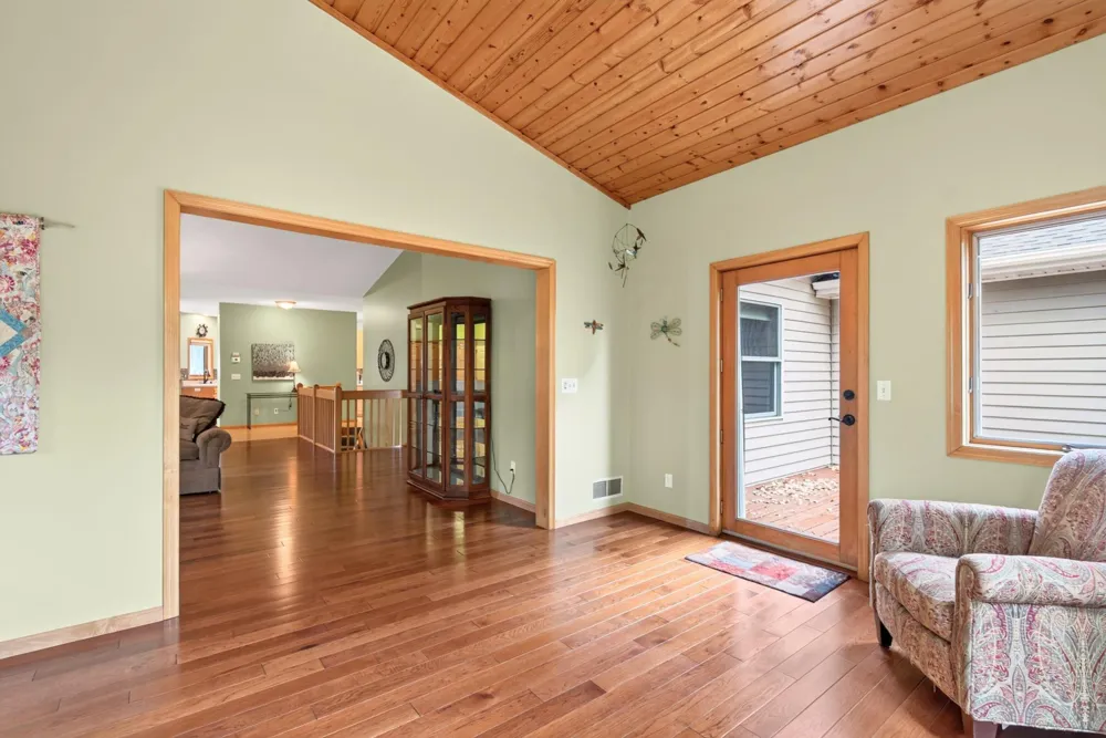 13250 39th Avenue Plymouth, MN 55441