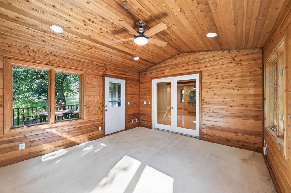 4613 Twin Haven Road Minnetonka, MN 55343