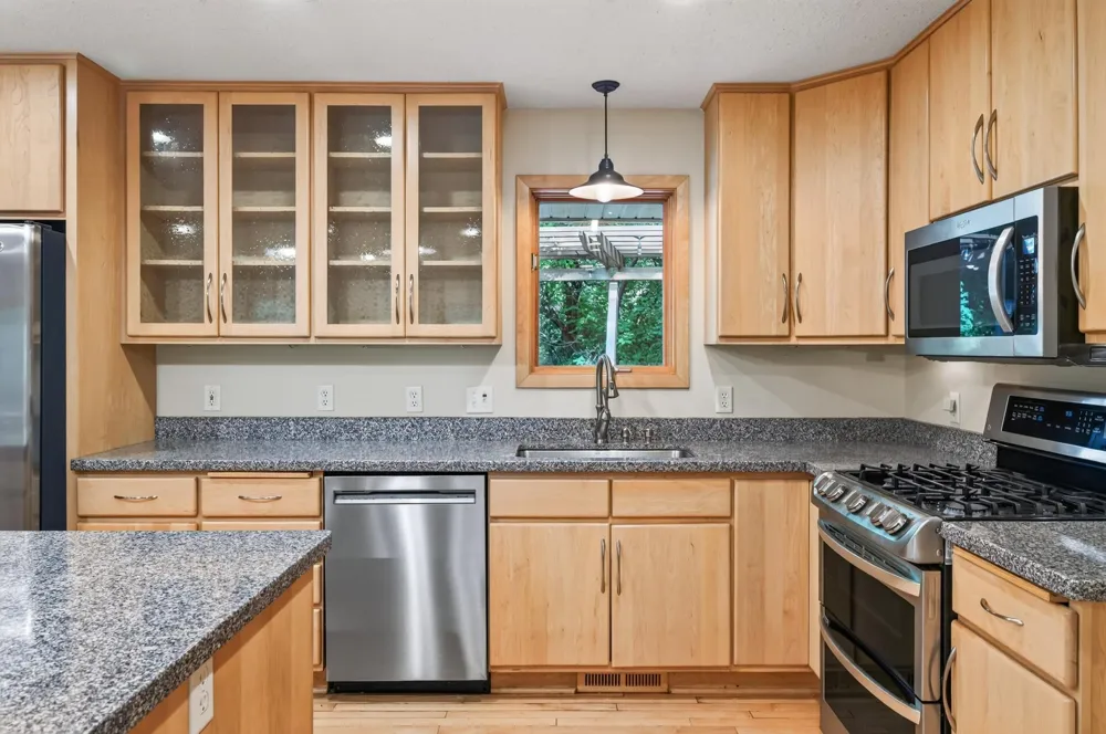 4613 Twin Haven Road Minnetonka, MN 55343