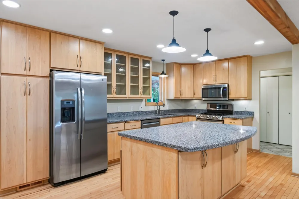 4613 Twin Haven Road Minnetonka, MN 55343
