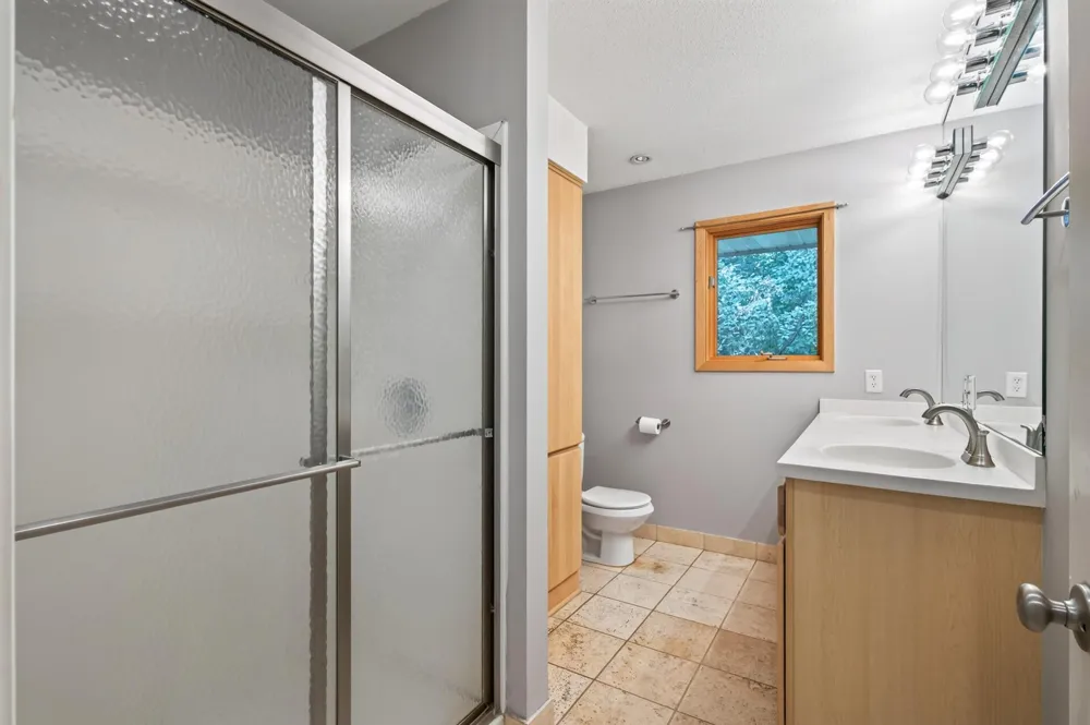 4613 Twin Haven Road Minnetonka, MN 55343