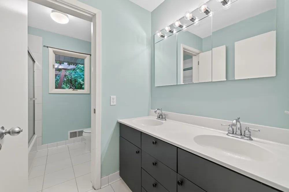 4613 Twin Haven Road Minnetonka, MN 55343