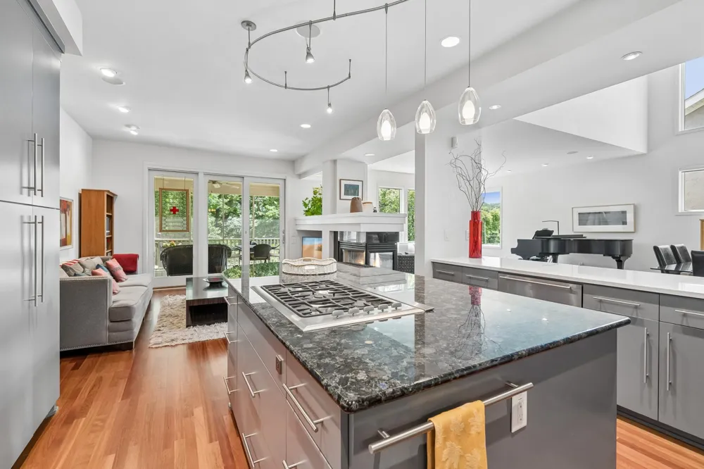 1329 Waterford Drive Golden Valley, MN 55422