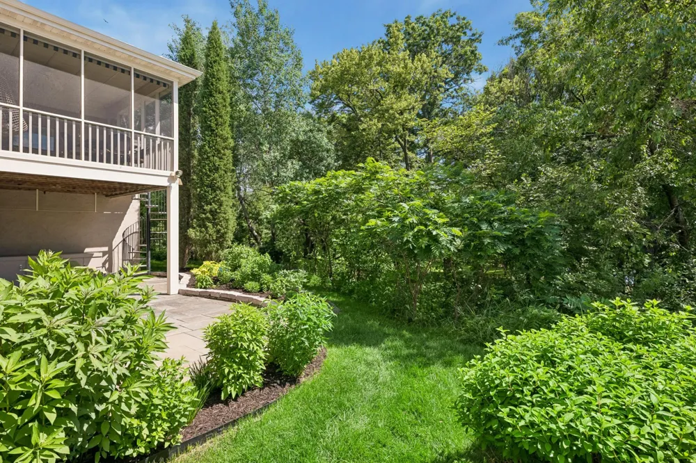 1329 Waterford Drive Golden Valley, MN 55422