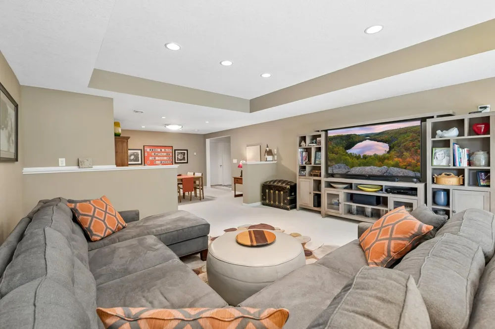 1329 Waterford Drive Golden Valley, MN 55422
