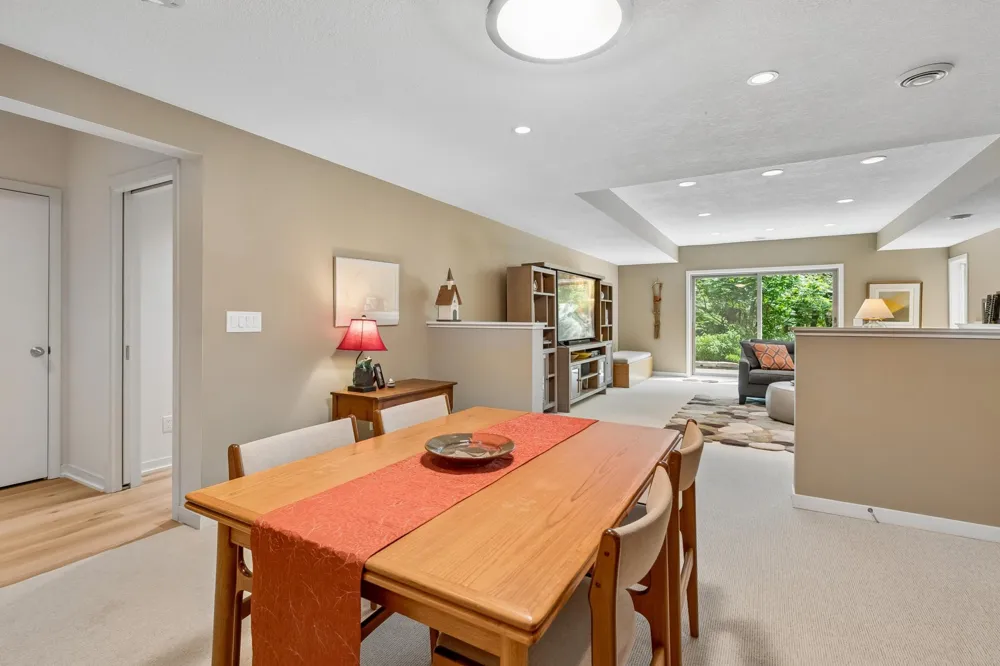 1329 Waterford Drive Golden Valley, MN 55422