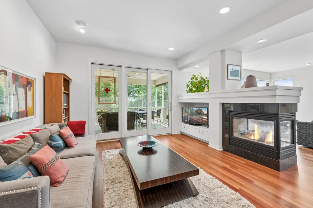 1329 Waterford Drive Golden Valley, MN 55422