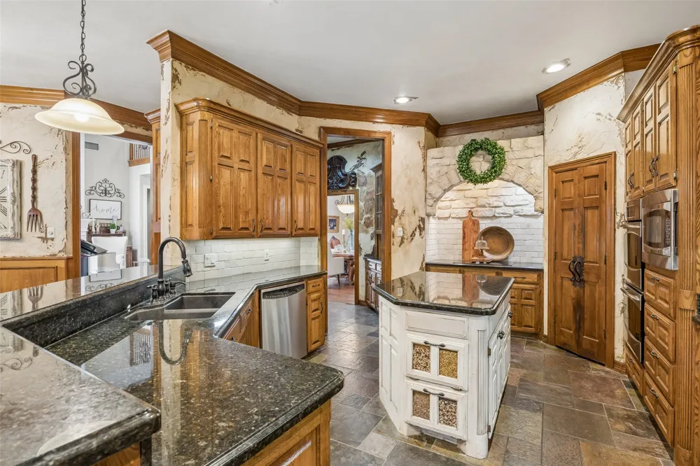 7302 Belle Meade Drive Colleyville, TX 76034