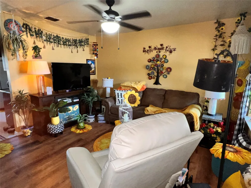 3308 Tumbleweed Lane Granbury, TX 76049