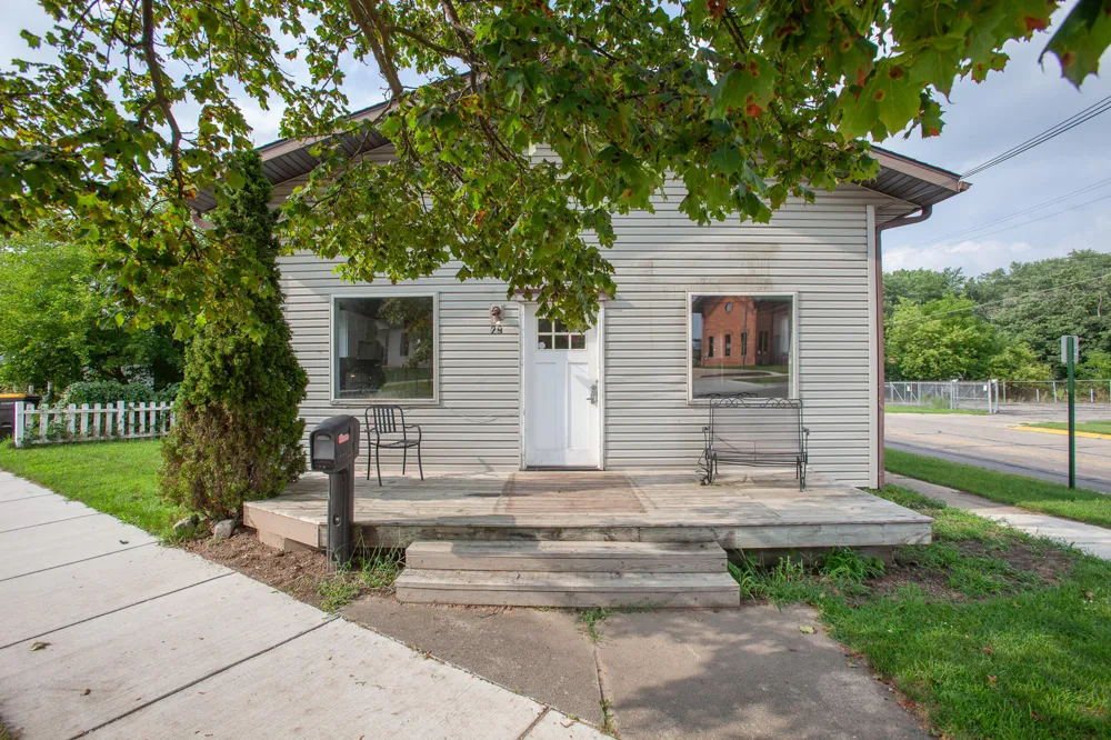 29 Monroe Street Hillsdale, MI 49242