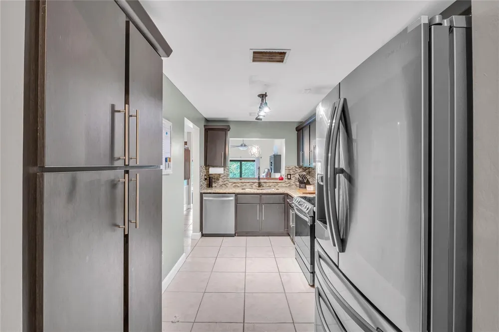 4165 S PINE ISLAND ROAD #4165 Davie, FL 33328