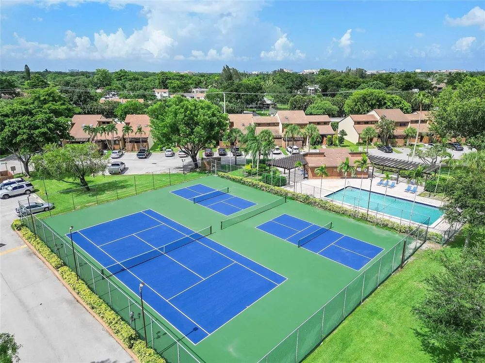 4165 S PINE ISLAND ROAD #4165 Davie, FL 33328
